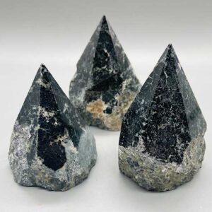 flat of +5.5# Green Stone, Black points